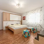 Easyapartments Leo *