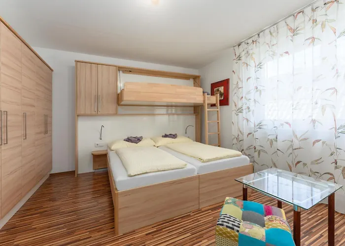 Easyapartments Leo * Linec